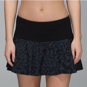 Lululemon Hit Your Stride Skirt Animal Swirl Deep Coal Black Medium Rise Size 6